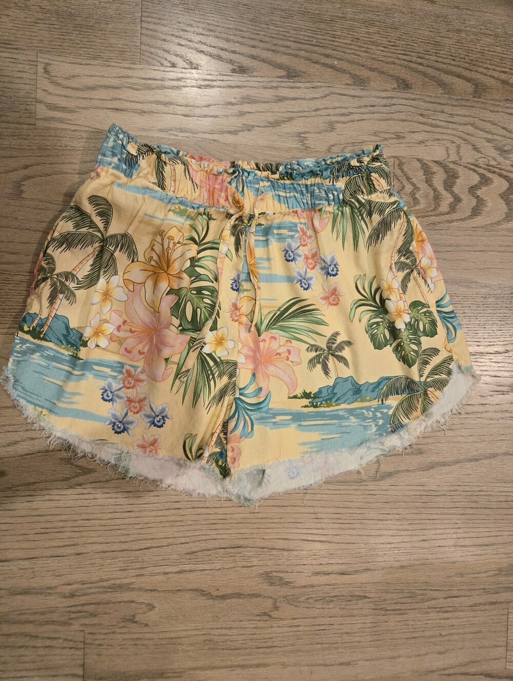 Women's Yellow Tropical Print Athletic Shorts with Drawstring
